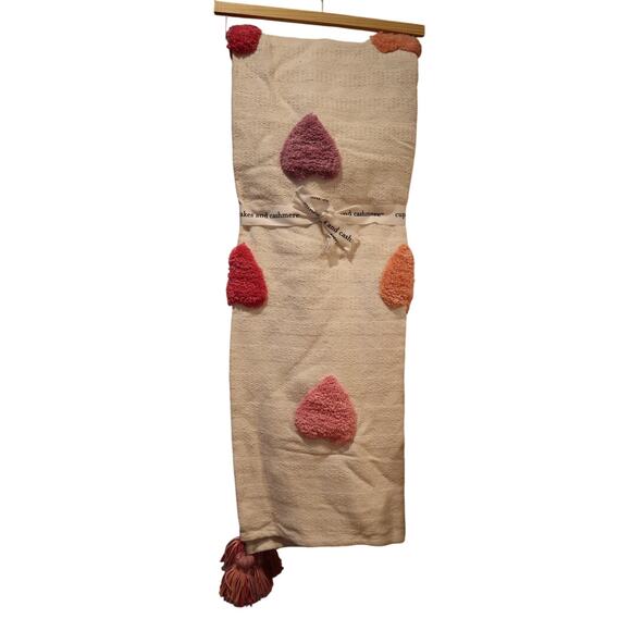 Cupcakes and Cashmere Pastel Candy Heart Tufted Throw Blanket 50 x 70 - Picture 3 of 6